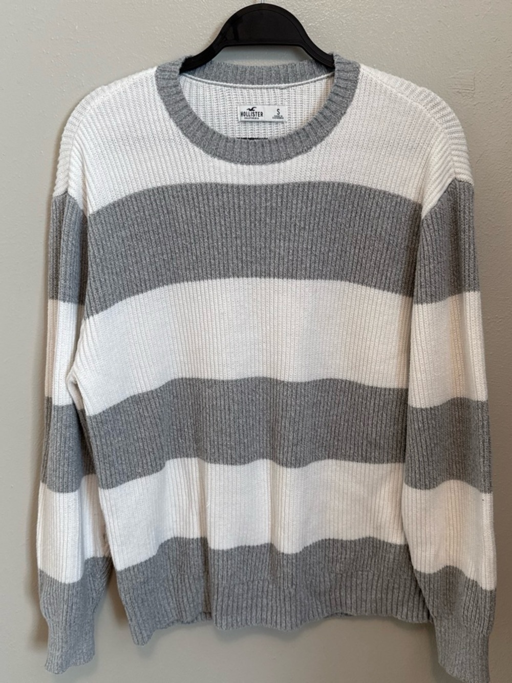 Hollister White & Gray Wide-Striped Crewneck Sweater